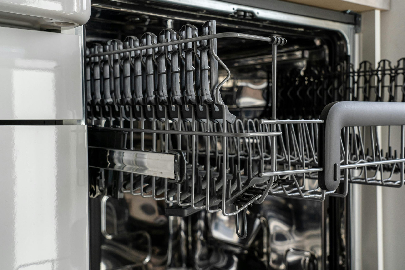 Commercial Dishwasher: How It Works