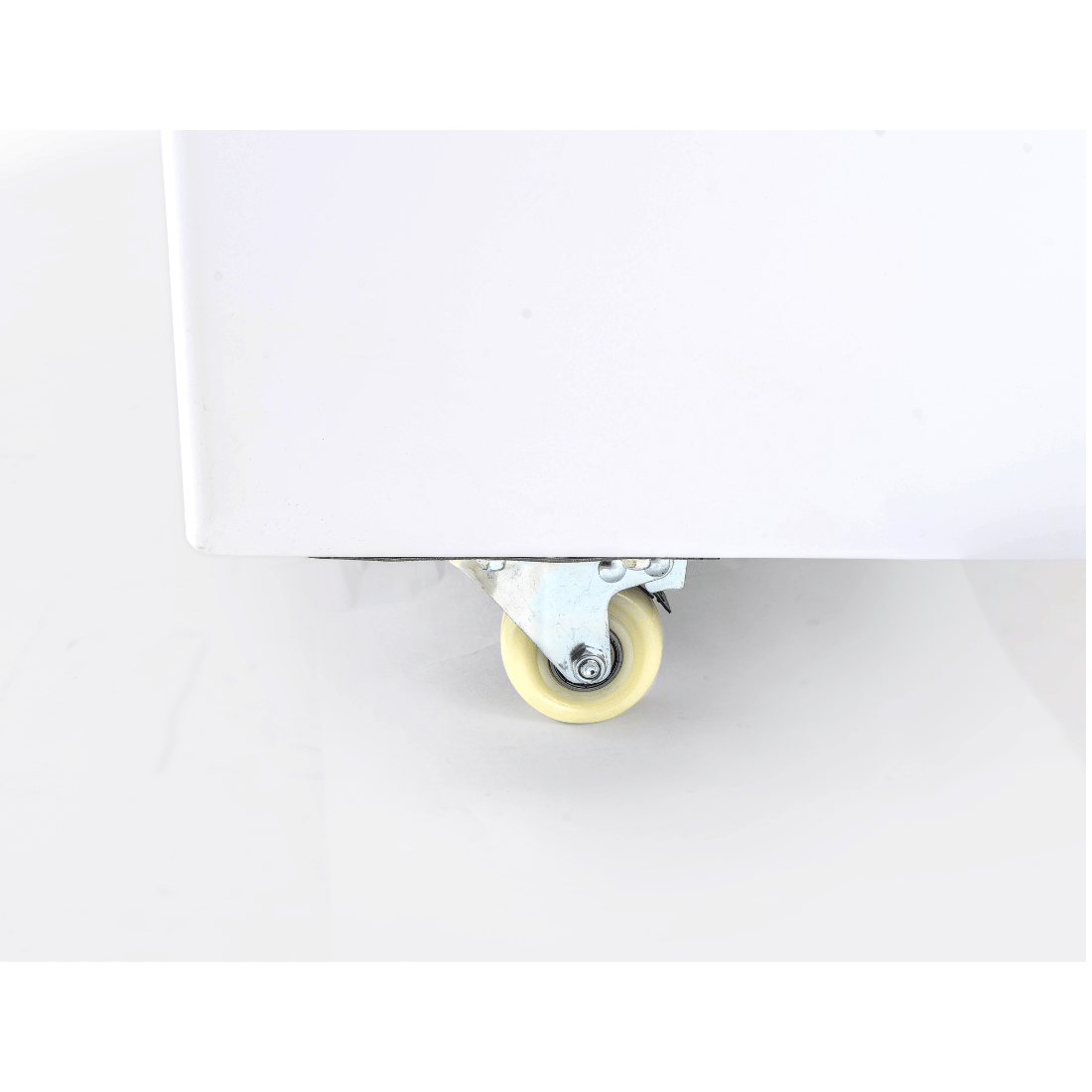 Thermaster 586L Chest Freezer With Flat Glass Sliding Lids WD586G wheels