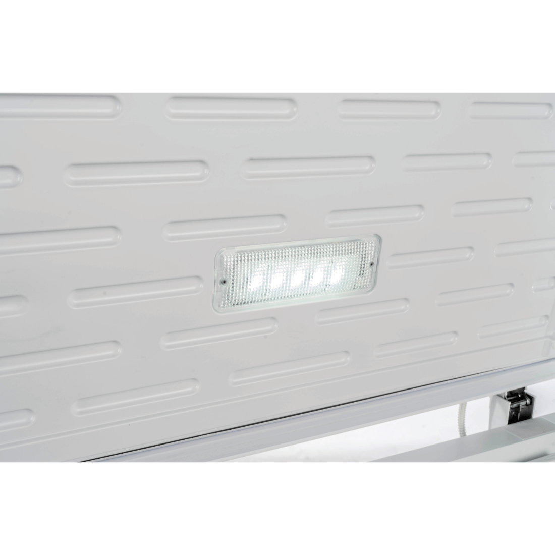 Thermaster 600L Chest Freezer With Stainless Steel Lid BD600F features lights