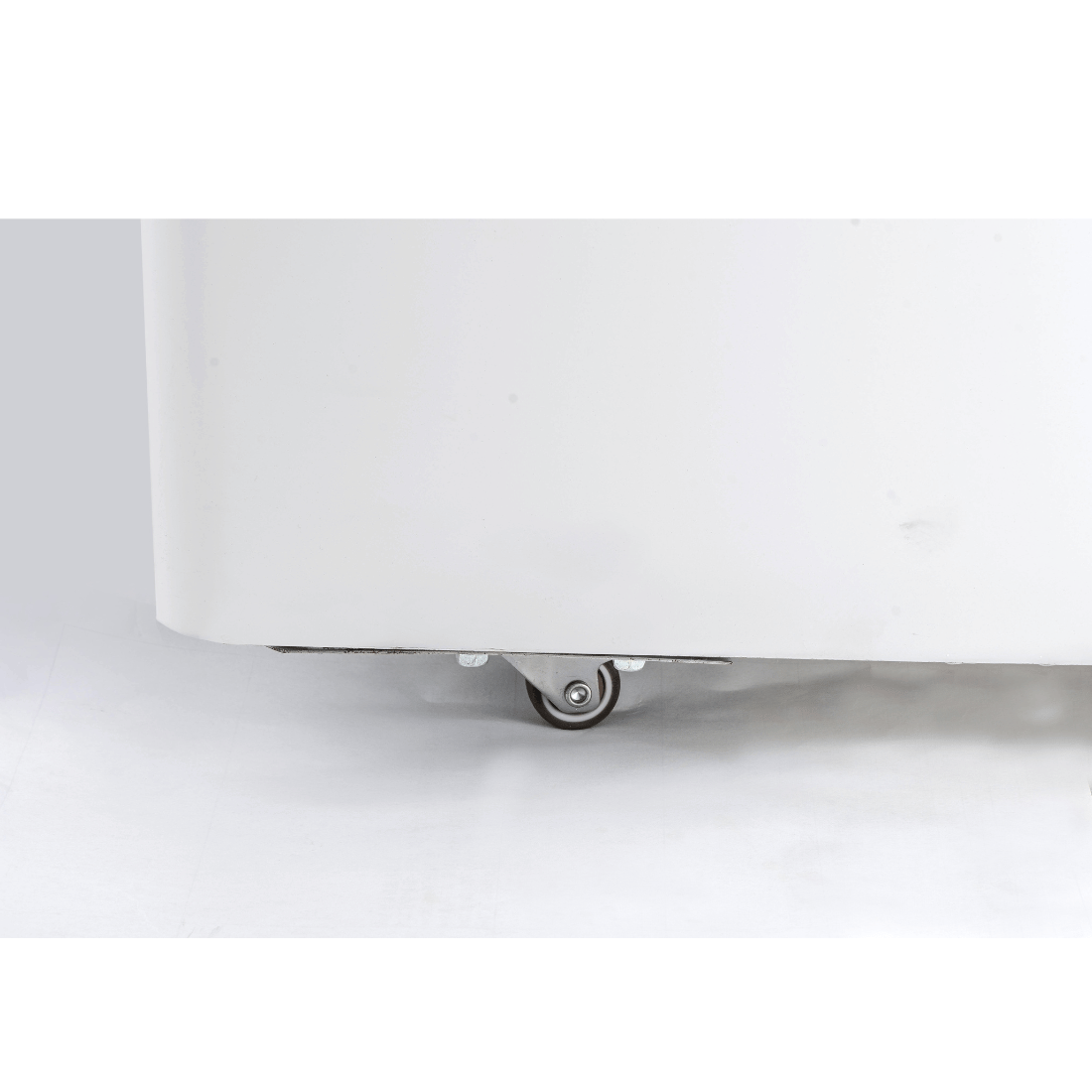 Thermaster 600L Chest Freezer With Stainless Steel Lid BD600F features wheels